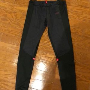 Helly Hansen work out legging/ pants